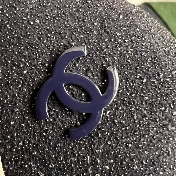 CHANEL Purple/Green Interlocking CC Logo Pumps, US8.5/IT38.5 SRP: $1495 - Picture 10 of 16